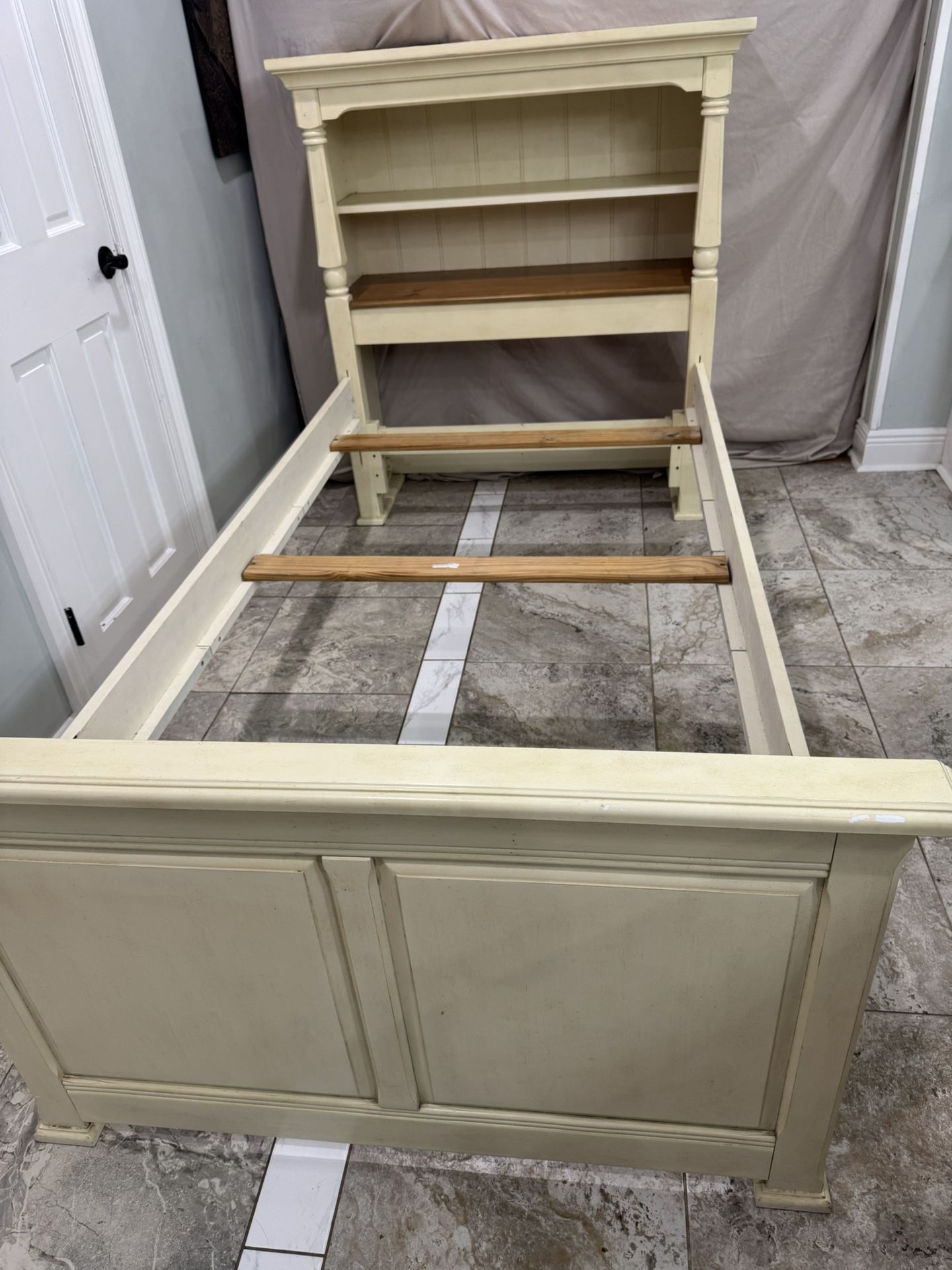 Rooms To Go Twin Bed Frame