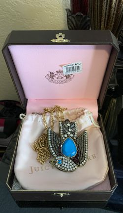 Beautiful large juicy couture necklace