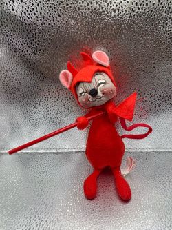 1982 Annalee Mobilitee Devil Mouse with Pitchfork Felt Animal Figure Closed Eyes