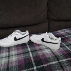 Men Nike Shoes Size 9.5 $60