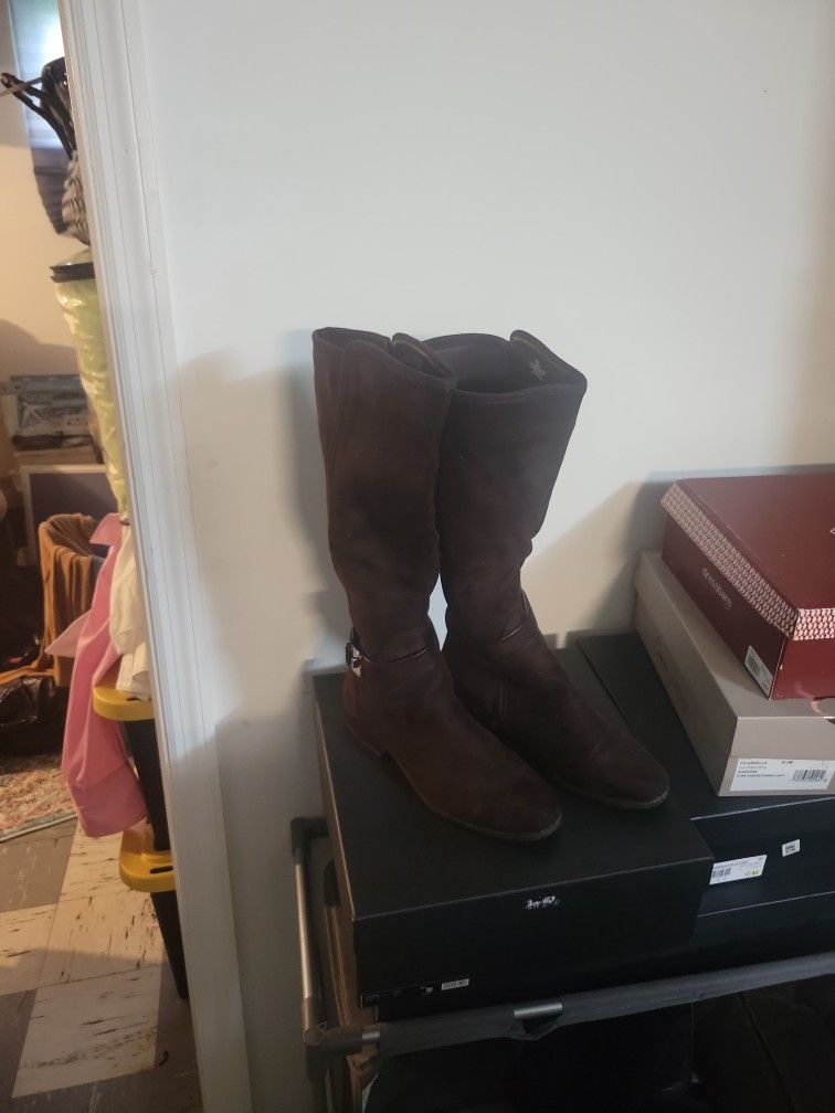 Women's Suede Boots