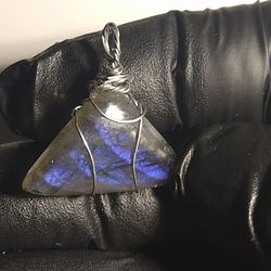 Blue Flash Labradorite Wire Wrap Pendant