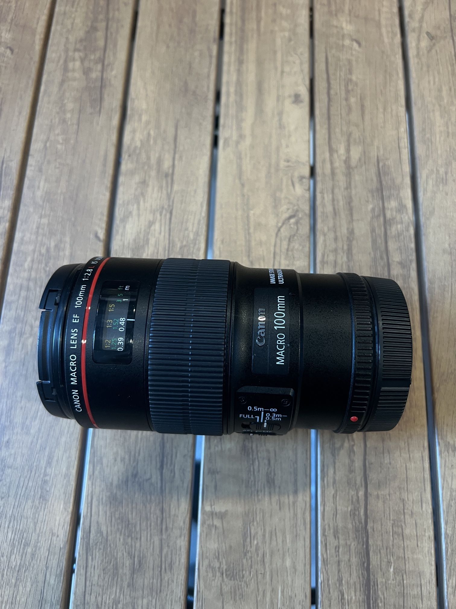 Canon EF 100mm Macro Lens – Great Condition – Hood + Pouch Included