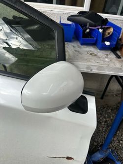 2015 Toyota Prius passenger side Mirror