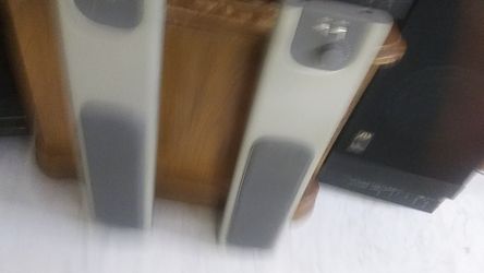 SMART SPEAKERS W\T WALL MOUNTS INCLIDED!