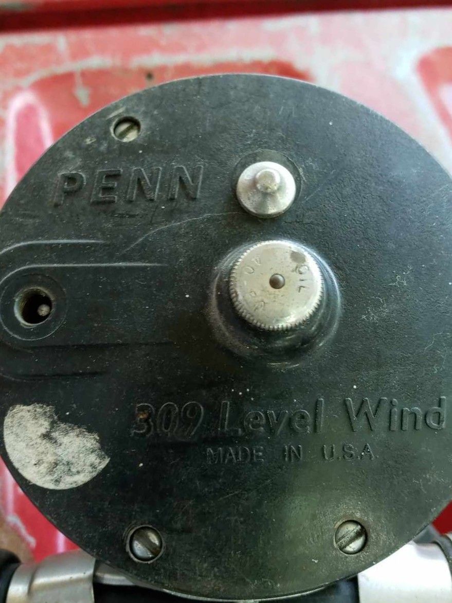 ***  PENN 309 LEVEL WIND REEL  (VINTAGE)  ****