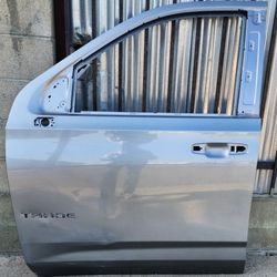 2021 2022 2(contact info removed) 2025 CHEVY TAHOE LEFT DRIVER FRONT DOOR 
