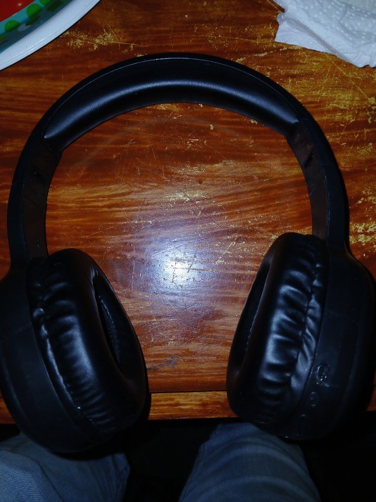 Vibe Soundproof Foldable Headphones