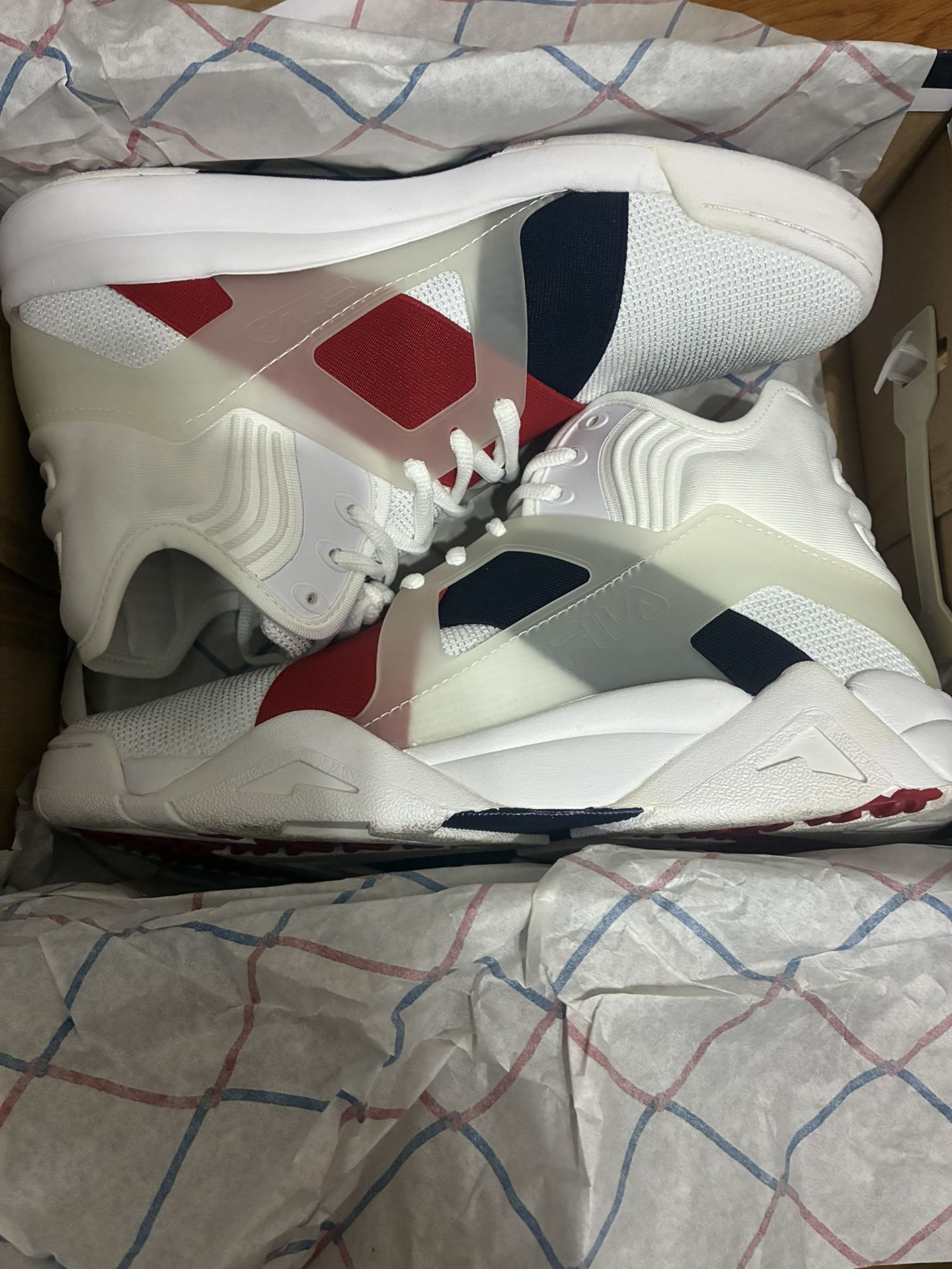 Fila the Cage Biege Shoes Size 9.5 Men’s Basketball NBA Rare
