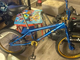 Vintage candy blue mongoose $450