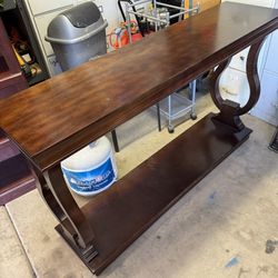 Console Table Great Condition $100 Gilbert And Ray Rd. Check All Pics And Offers.