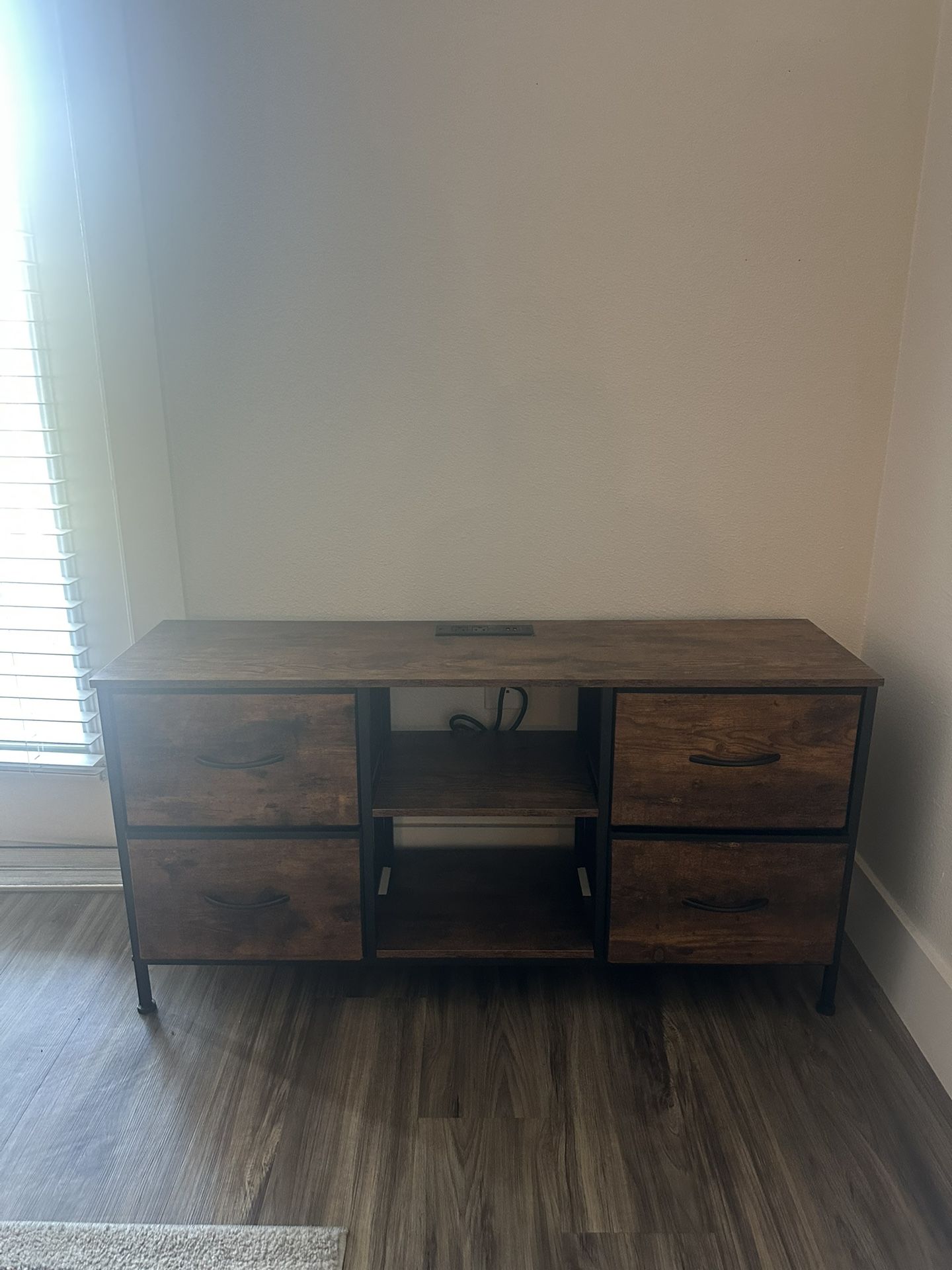 Dresser/Entertainment Center