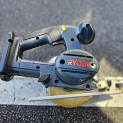 RYOBI ( 5 1/2") CORDLESS CIRCULAR SAW
