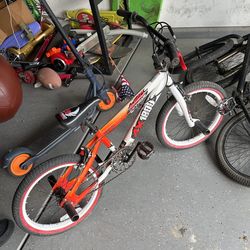 Avigo Freestyle 18 inch Bike