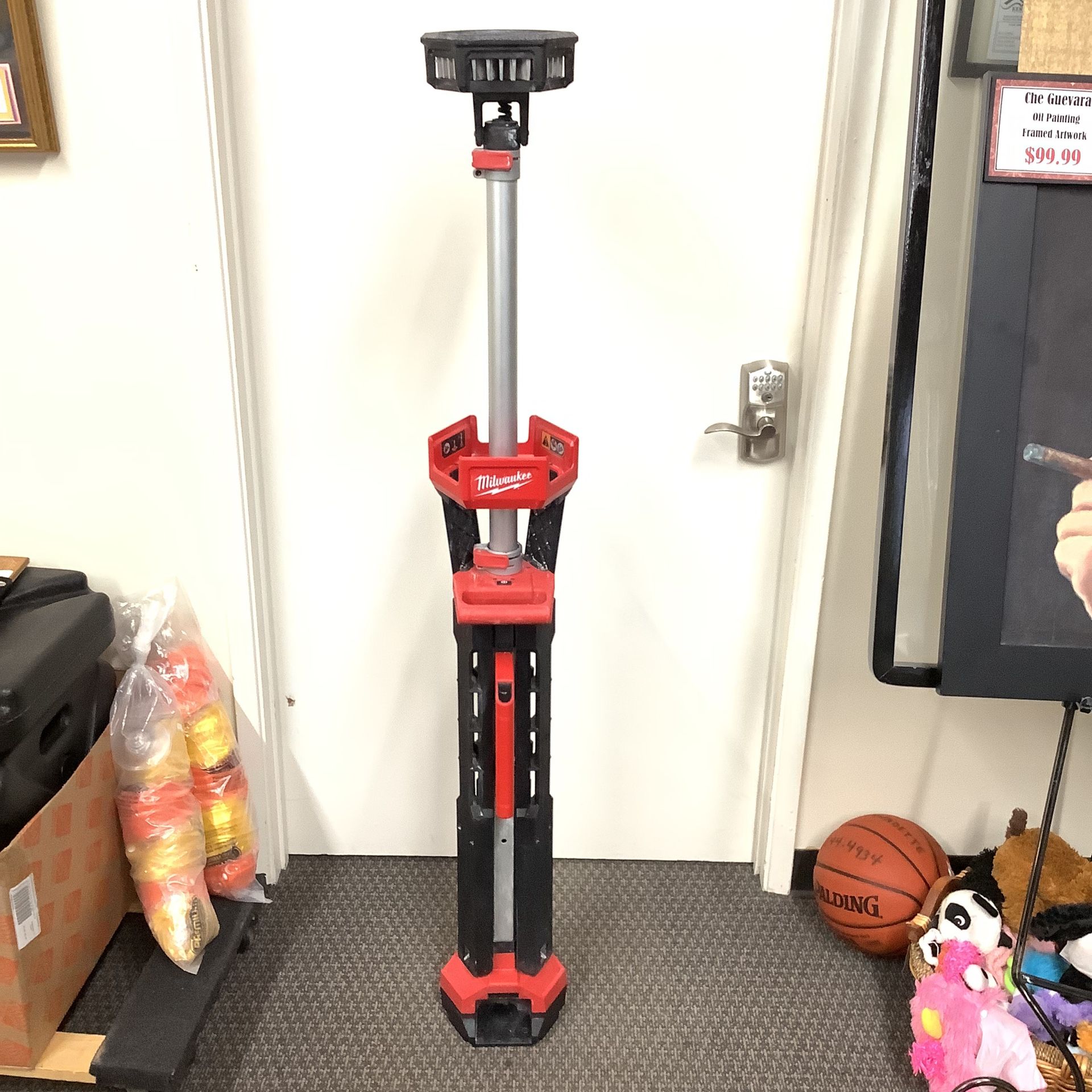 Milwaukee M18 Rocket Dual Power Tower Light for Sale in Auburn, WA OfferUp