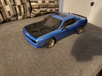 Kyosho dodge challenger hellcat