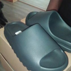Men All Black Yezzy Slides