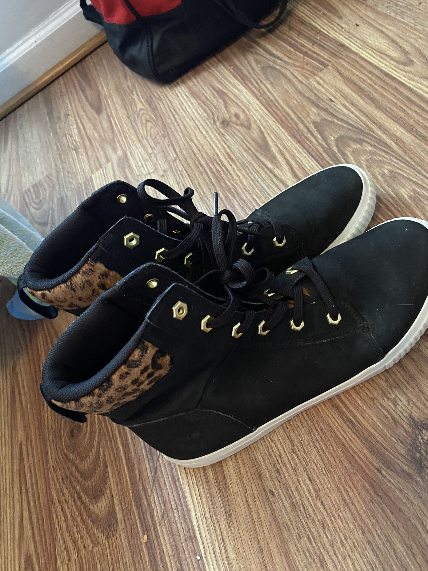 Timberland Leather Animal Print Lace-up Boots ( size 10 )