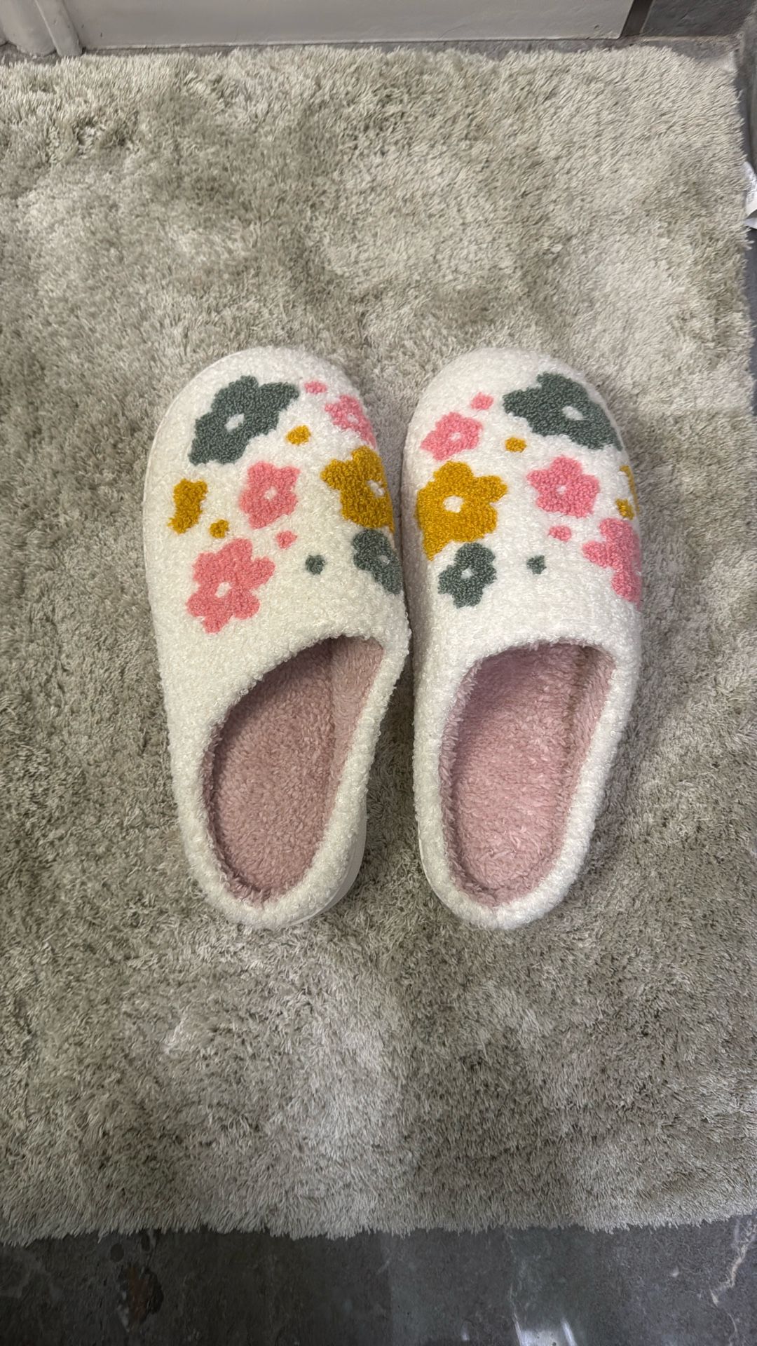Women's Men's Cute Evil Eyes Slippers Strawberry Slippers Fuzzy Plush Soft Warm Home Bedroom House Shoes