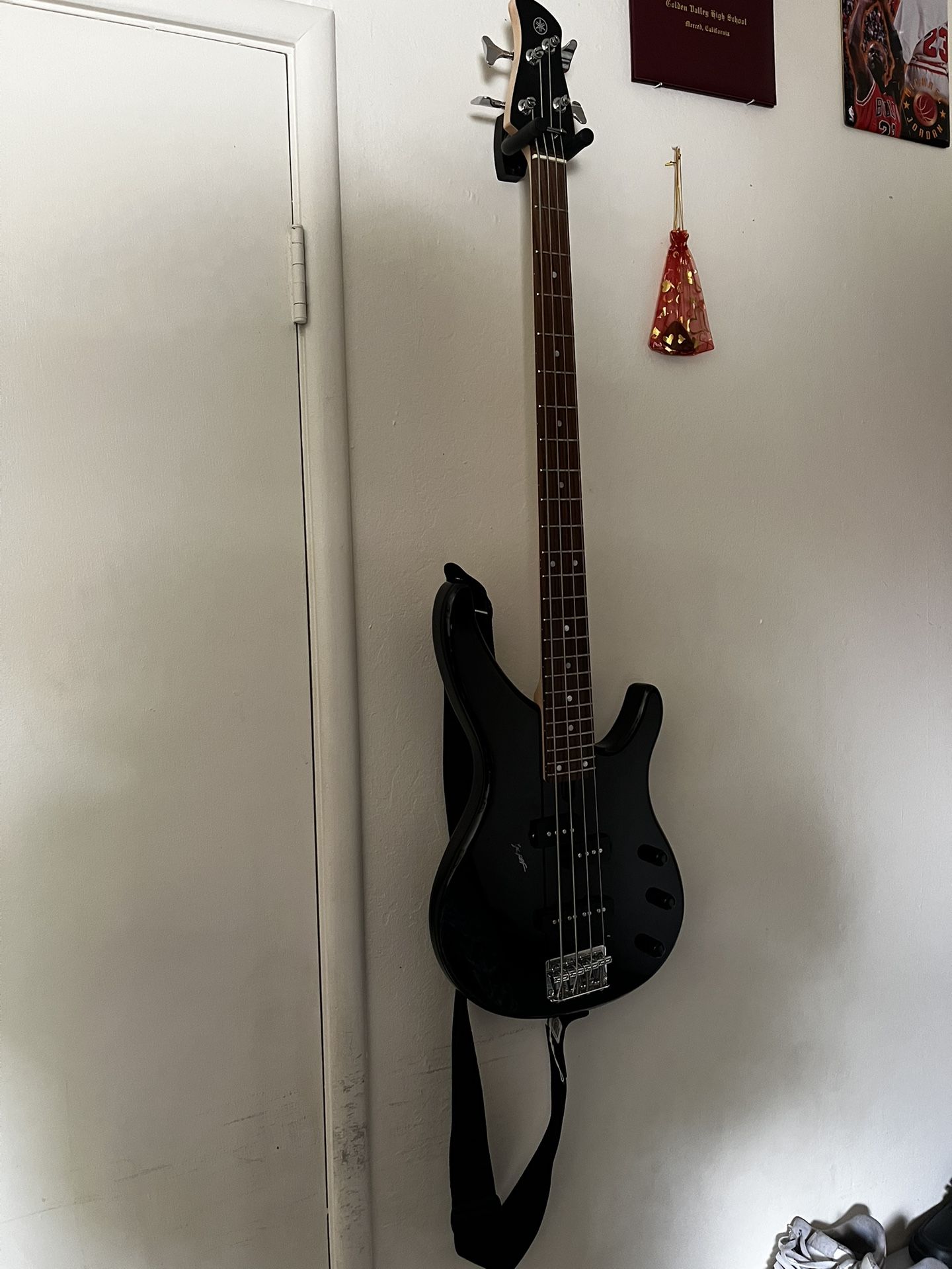 Yamaha Bass Guitar And Amp