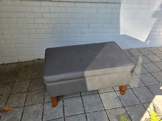Ottoman bench with storage
