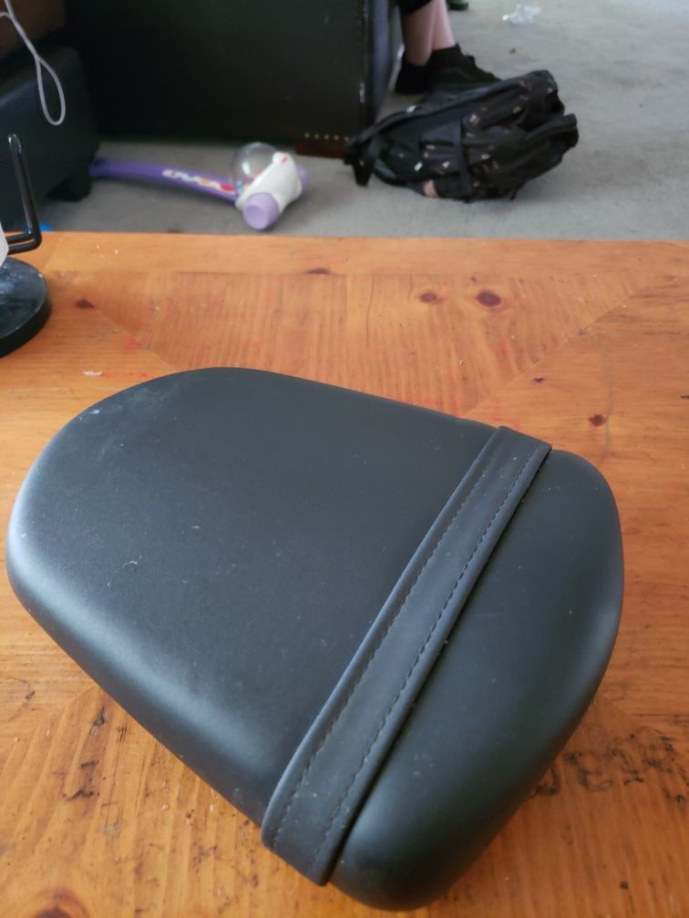 Gsx-r back seat