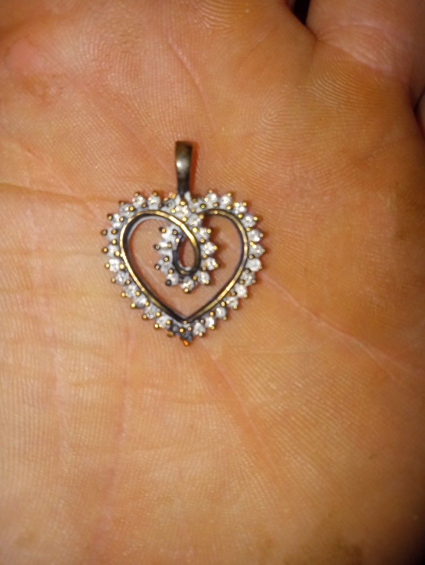 10k Gold Heart With Diamonds