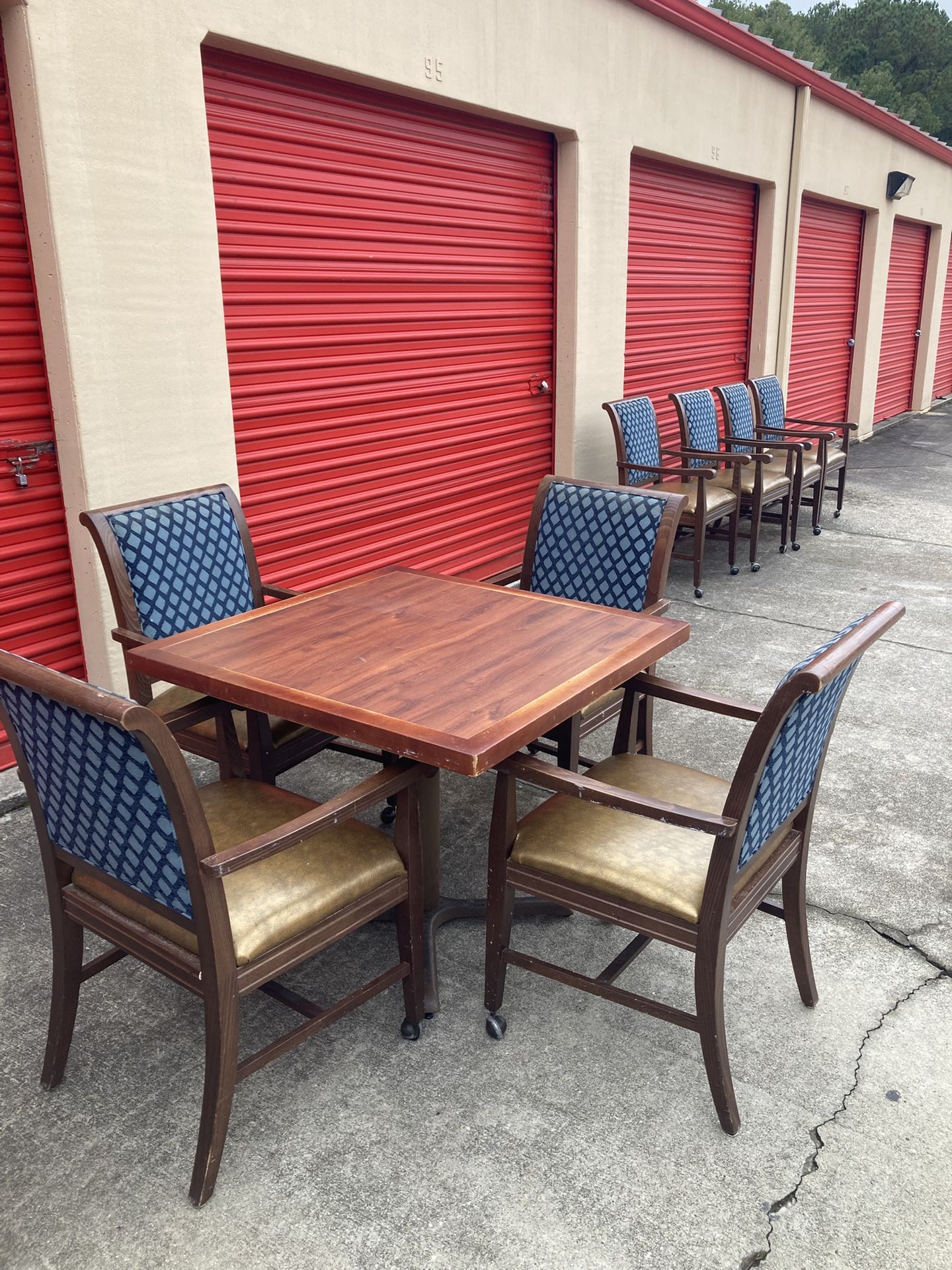 5pcs. Table and 4 Chairs $125 !!! Ready For The Holidays!!!!