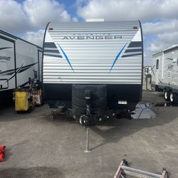 Avenger 28 Ft