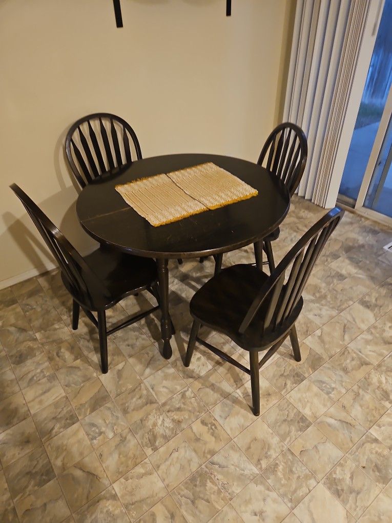 Kitchen Table And Chairs