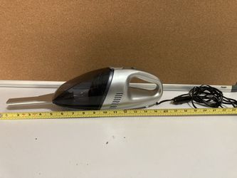 Car vacuum