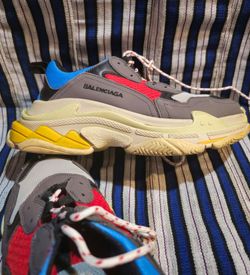 Balenciaga Triple S  size 43