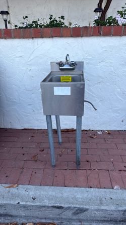 NSF Commercial-grade stainless steel hand wash sink with heavy-duty galvanized legs and faucet included. Great for a commercial kitchen, food truck, w