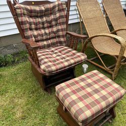 Plaid Rocking Chair with Foot Rest