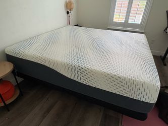 King Memory Foam Mattress with Adjustable Base