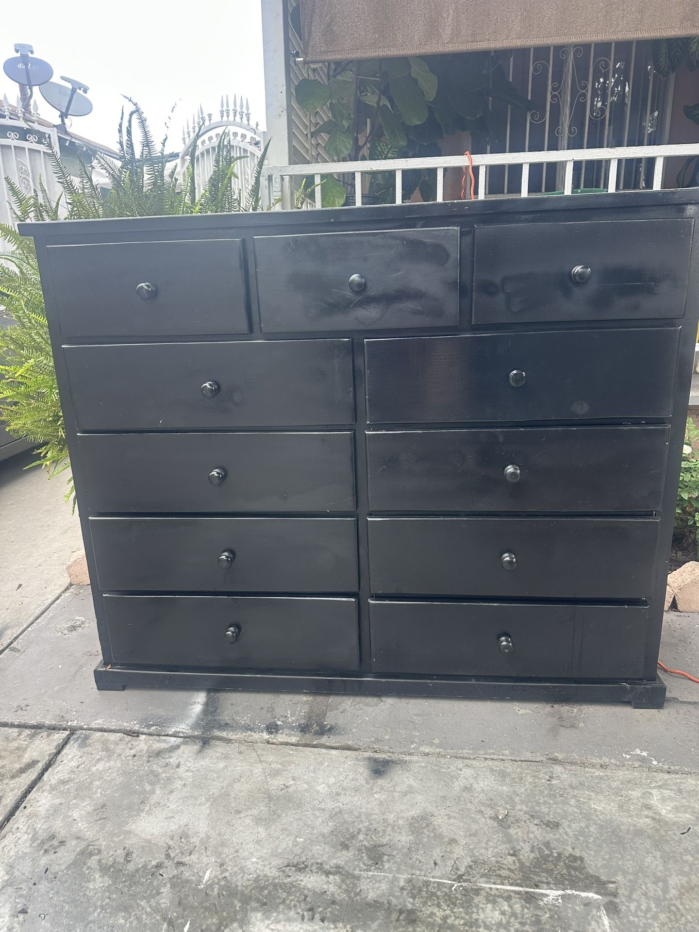 Dresser