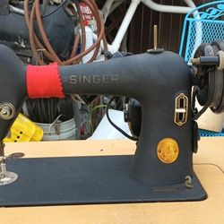 1948-50 Singer Sewing Machine 