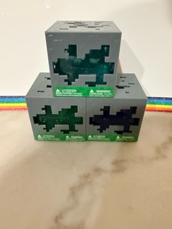 Minecraft Mystery Cube Blind Box Figures –