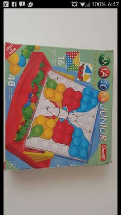 Button art toy