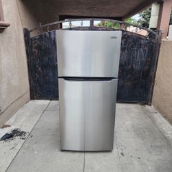3MONTHS WARRANTY 30X30X66 🛑 FRIGIDAIRE FRIDGE 18CUFT SILVER 