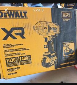 Dewalt 20v  1/2 impact kit new