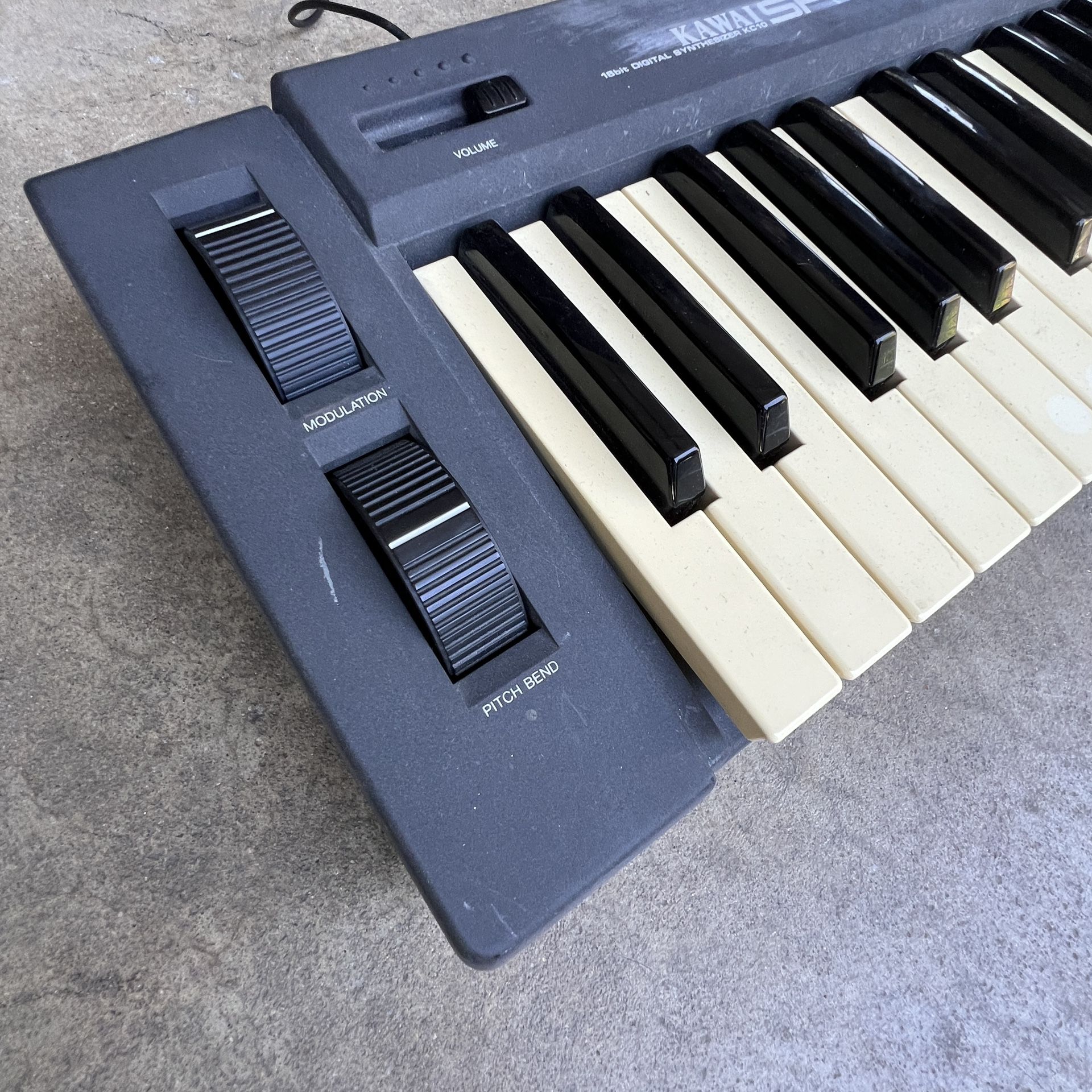 Vintage KAWAI SPECTRA 16-bit Digital Synthesizer KC10 May Need New