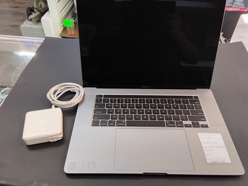 Macbook Pro 16"