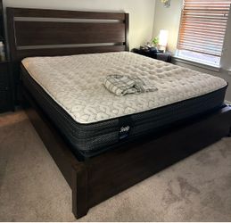 King solid oak bed