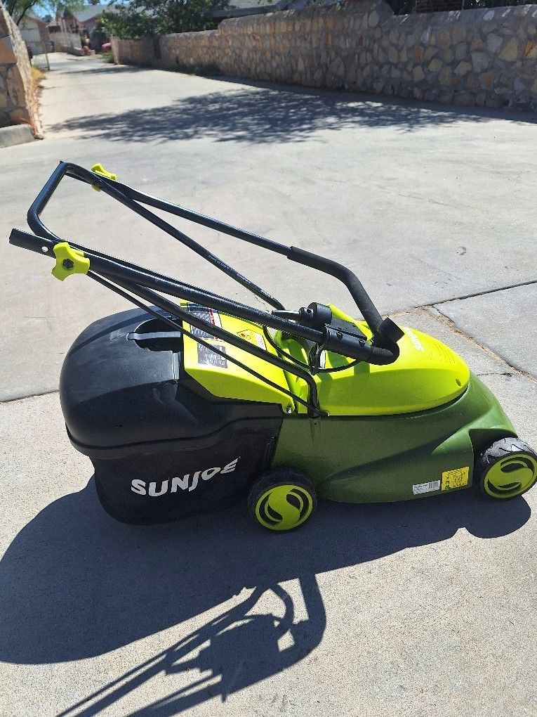 Sun Joe Mow Joe Electric Lawn Mower 12-Amp 14-in Corded Lawn Mower