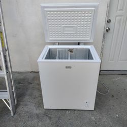 Black And Decker  Chest Freezer 