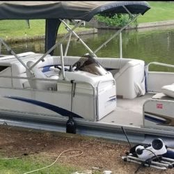 Princecraft 22'  
2007 Mercury 40hp ELPT BF 4S EFI BIGFOOT with trailer