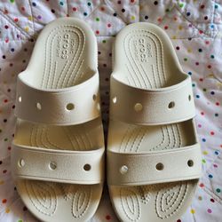 Crocs Classic Sandal Size 6 Women's.