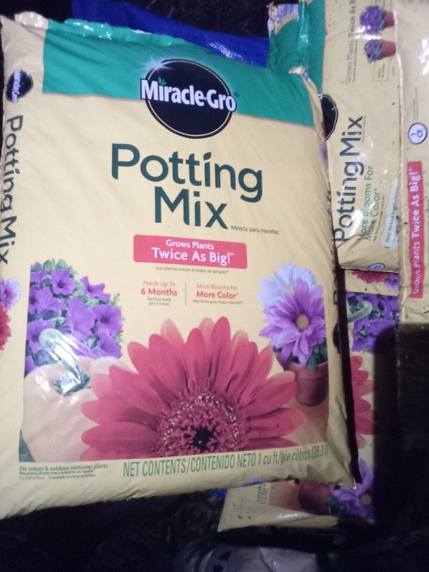 Miracle Grow Potting Mix