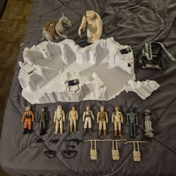 1980 Kenner Star Wars Hoth Imperial Attack Base Playset W/ 9 Figures Wampa & Taun-Taun